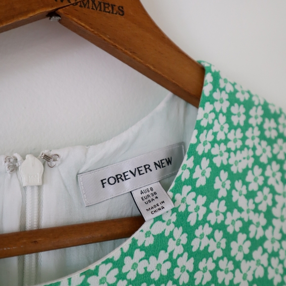 Forever New Green Floral Maxi Dress - Picture 4 of 6